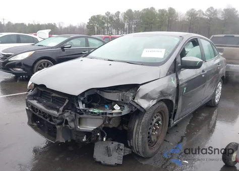 2012 Ford Focus Se из США, поврежденный, VIN 1FAHP3F2XCL353704